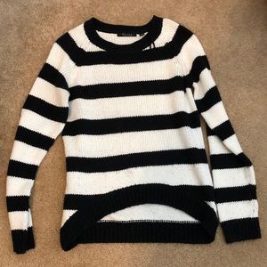 Worn once! Timing sweater